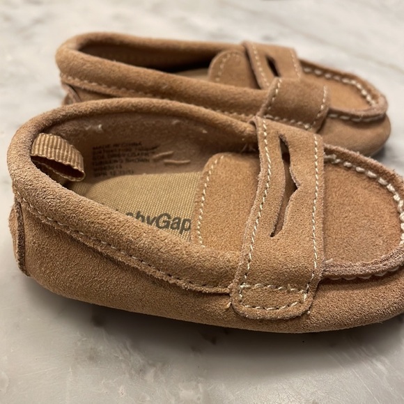 Baby gap ship on shoes - Picture 3 of 3